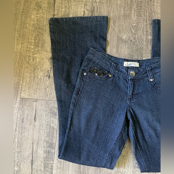 Early 2000s Y2K L.E.I Dark Blue Flared Leg Jeans, Size 1 - Picture 3 of 8